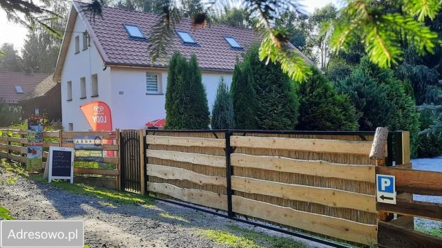 dom wolnostojący, 4 pokoje Chmieleń. Zdjęcie 1