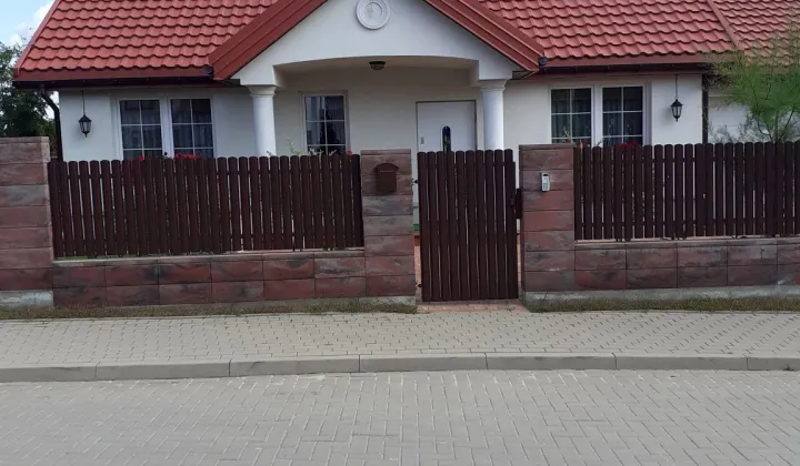 dom wolnostojący, 4 pokoje Czarna Białostocka, ul. Cicha