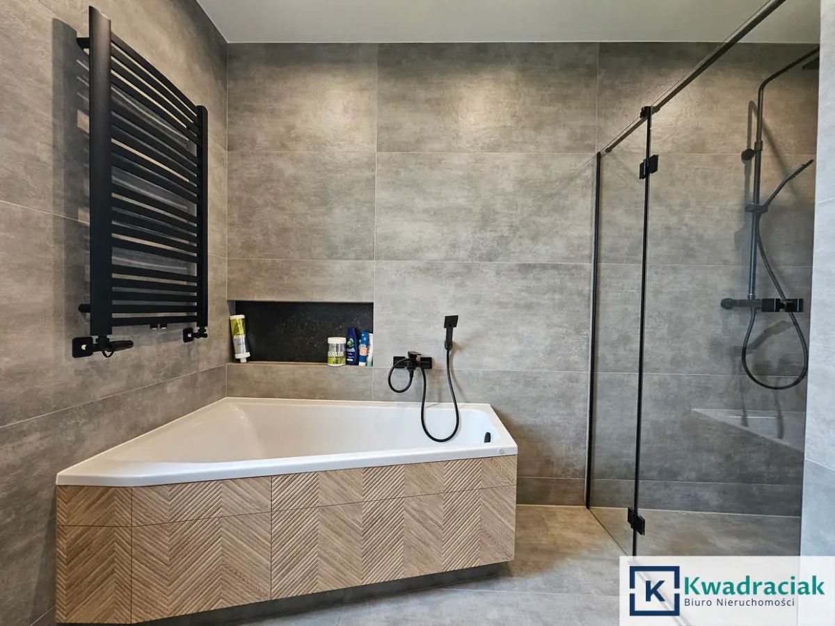 dom wolnostojący, 4 pokoje Besko, ul. Górska. Zdjęcie 2