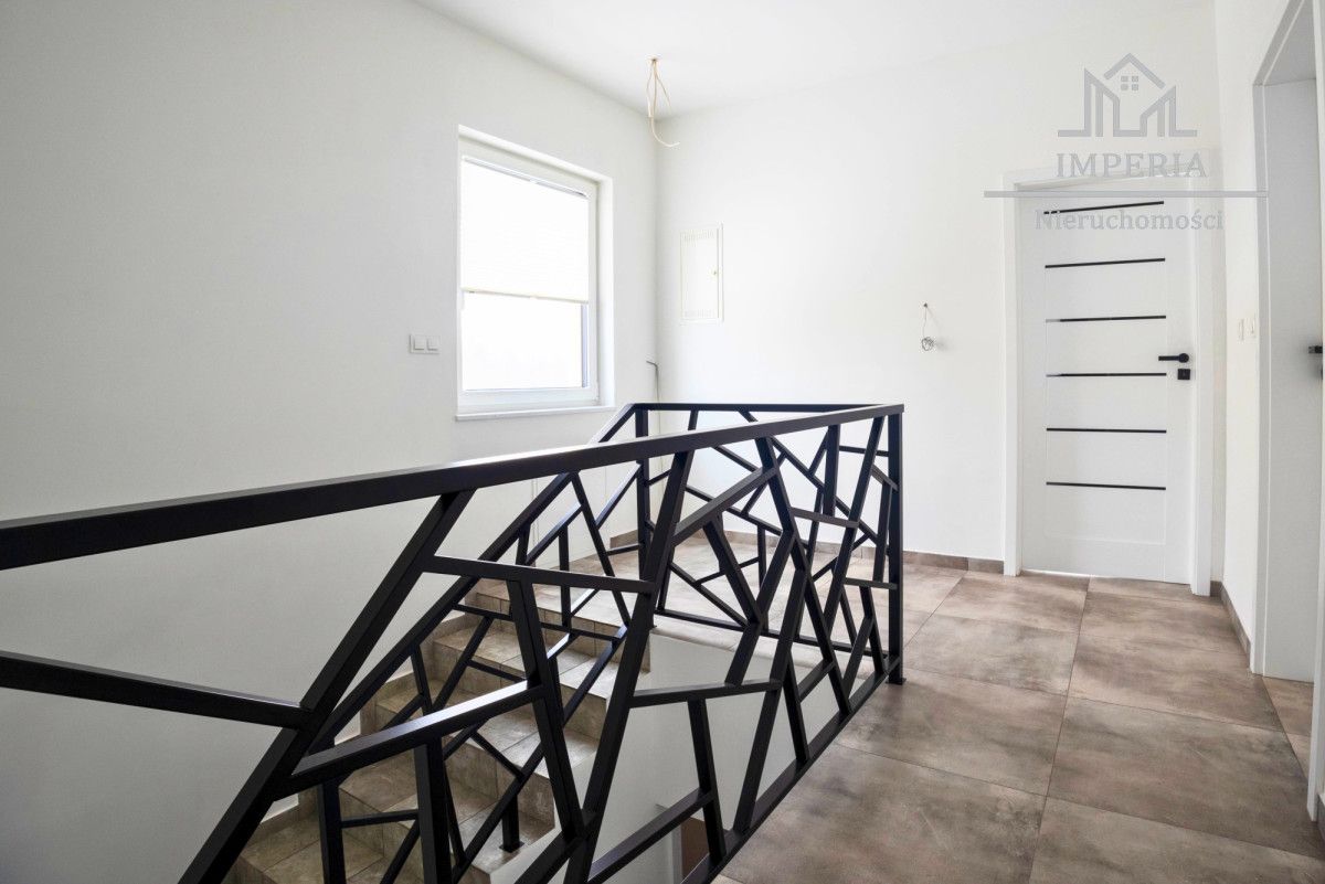 bliźniak, 5 pokoi Skowarcz. Zdjęcie 15