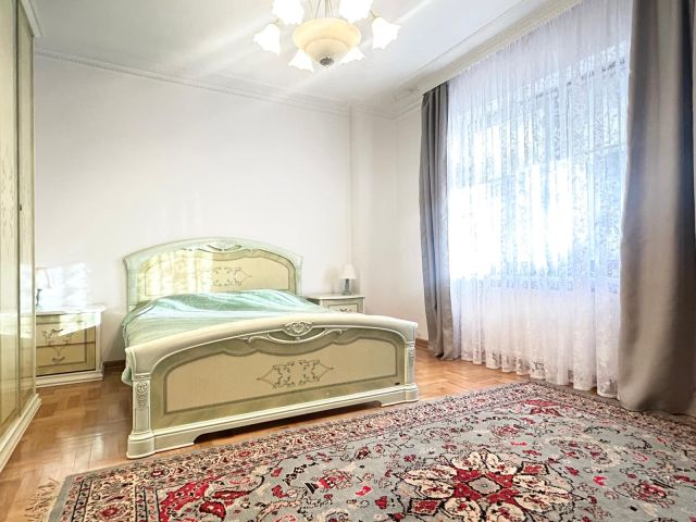 dom wolnostojący, 8 pokoi Magdalenka, ul. Kwiatowa. Zdjęcie 16