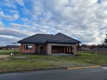 dom wolnostojący, 4 pokoje Trzebnica