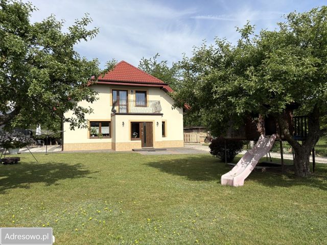 dom wolnostojący, 4 pokoje Końskie, ul. Wrzosowa. Zdjęcie 1