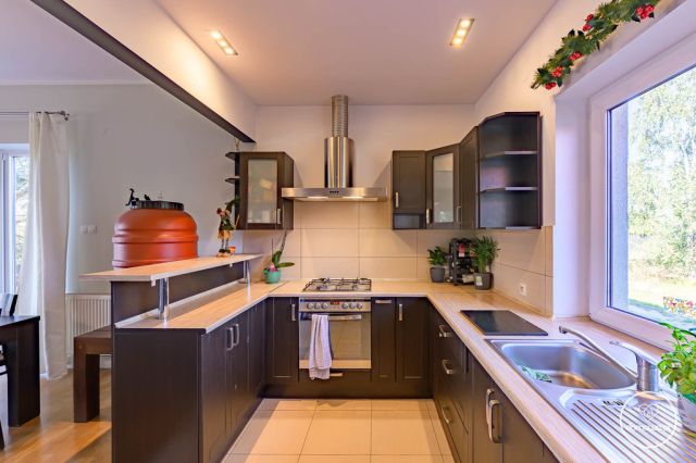 dom wolnostojący, 4 pokoje Kampinos. Zdjęcie 8