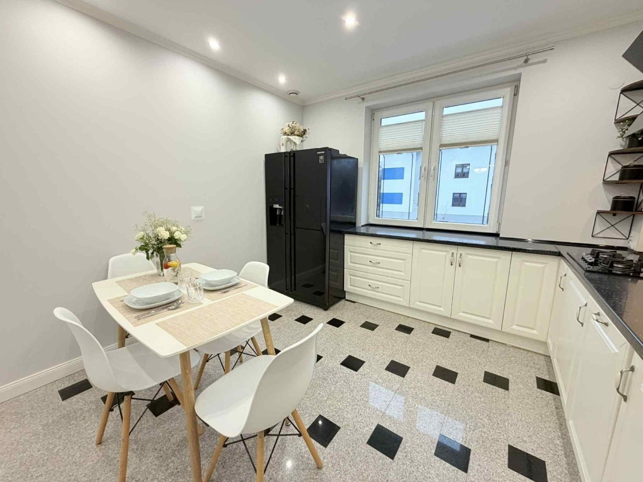 Mieszkanie 3-pokojowe Kielce Herby, ul. Przemysłowa. Zdjęcie 3