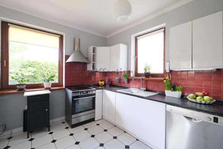 dom wolnostojący, 6 pokoi Środa Śląska, ul. gen. Władysława Sikorskiego. Zdjęcie 4