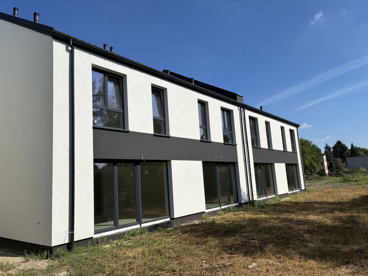 bliźniak, 4 pokoje Bronisze. Zdjęcie 2