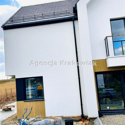 bliźniak, 5 pokoi Bibice. Zdjęcie 5