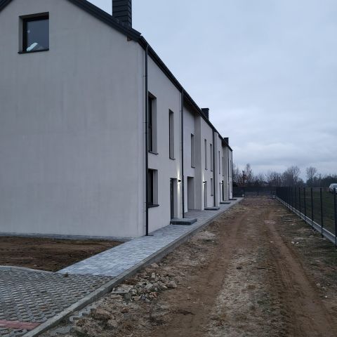 dom szeregowy, 5 pokoi Warszawice. Zdjęcie 11