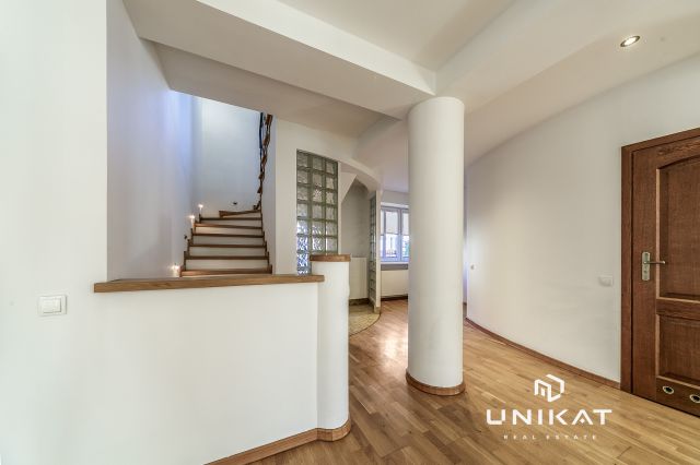 dom szeregowy, 9 pokoi Warszawa Bielany, ul. Hajoty. Zdjęcie 5