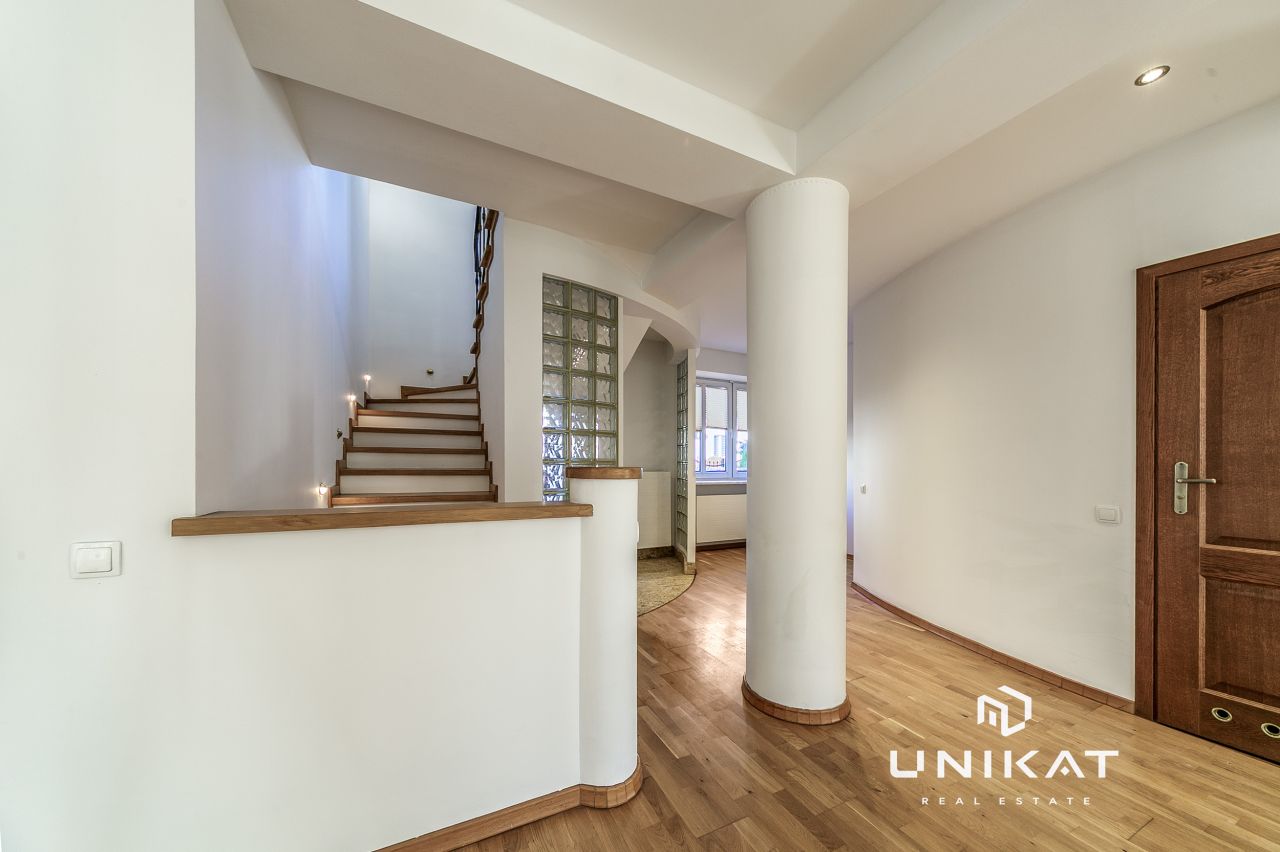 dom szeregowy, 9 pokoi Warszawa Bielany, ul. Hajoty. Zdjęcie 5