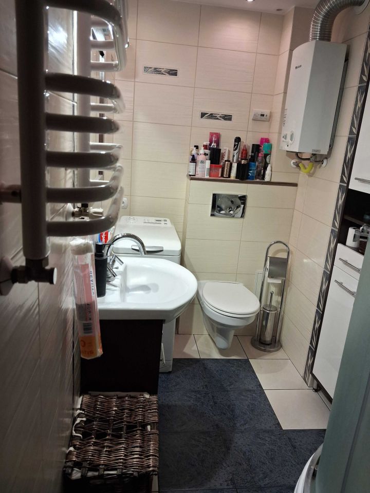 Mieszkanie 3-pokojowe Ostrowiec Świętokrzyski, os. Słoneczne. Zdjęcie 5