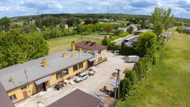 Hala/magazyn Pustków. Zdjęcie 4