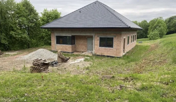 dom wolnostojący Tarnawa