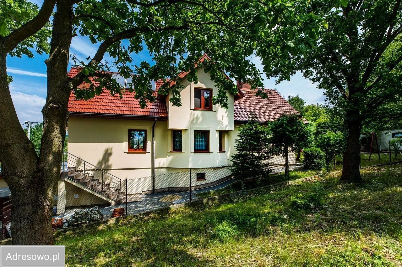 dom wolnostojący, 5 pokoi Kraków Bielany, ul. Na Górkach