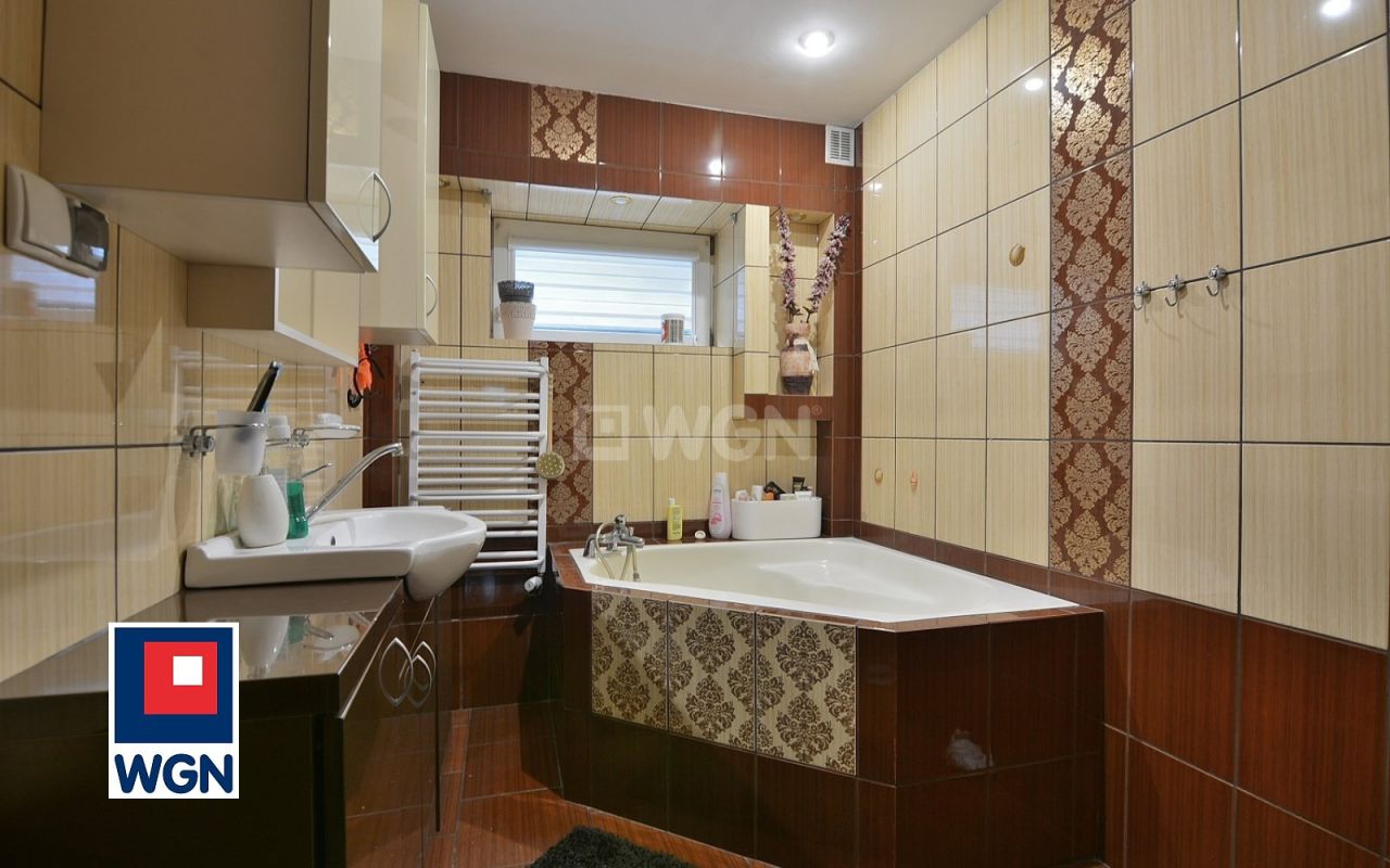 dom wolnostojący, 7 pokoi Chruściel. Zdjęcie 10