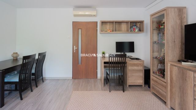 Mieszkanie 2-pokojowe Kraków Bieżanów, ul. ks. Piotra Ściegiennego. Zdjęcie 2