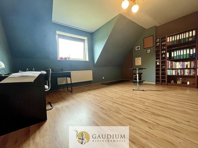 dom wolnostojący, 7 pokoi Bytonia, os. Zielone. Zdjęcie 19