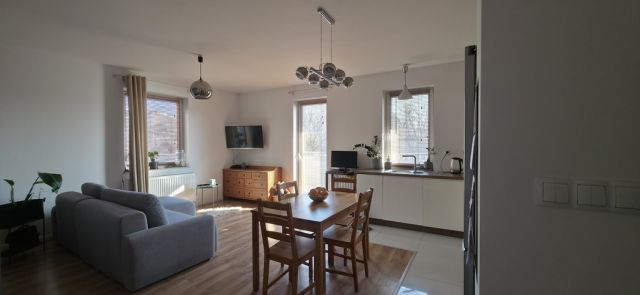 Mieszkanie 2-pokojowe Kraków, ul. Adama Bochenka. Zdjęcie 2