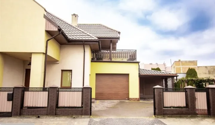 dom wolnostojący, 8 pokoi Kowal