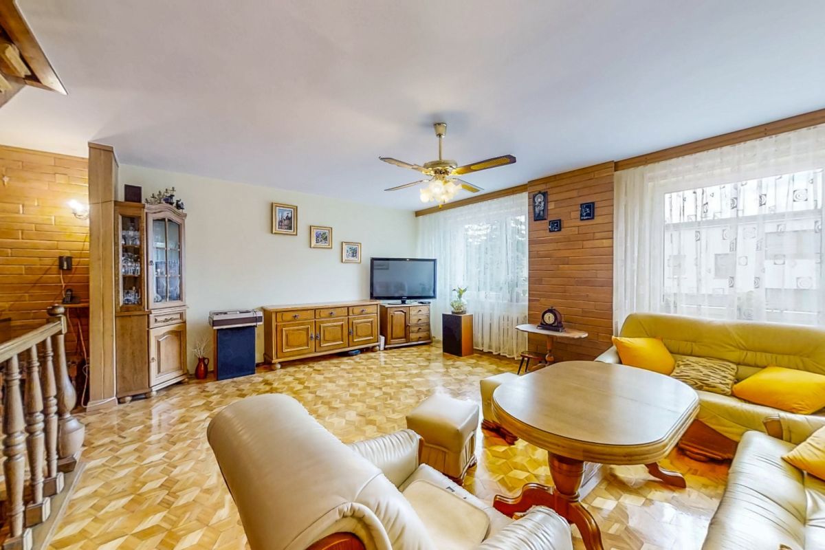 dom szeregowy, 6 pokoi Łódź Retkinia, ul. Christiana Andersena. Zdjęcie 3