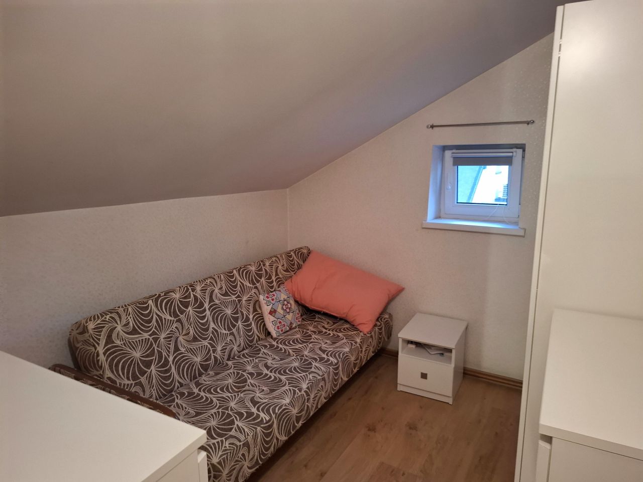 dom wolnostojący, 5 pokoi Branica. Zdjęcie 20