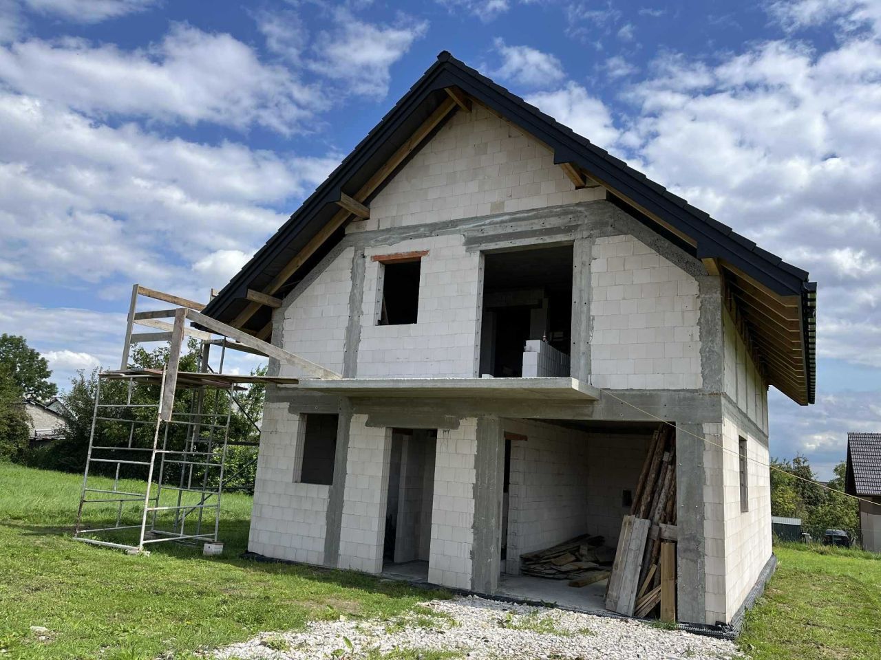 dom wolnostojący, 4 pokoje Bębło, ul. Lasek. Zdjęcie 2