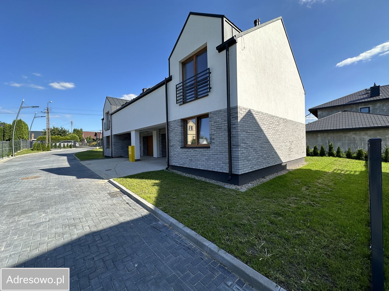 bliźniak, 4 pokoje Nowodworce, ul. 3 Maja. Zdjęcie 1