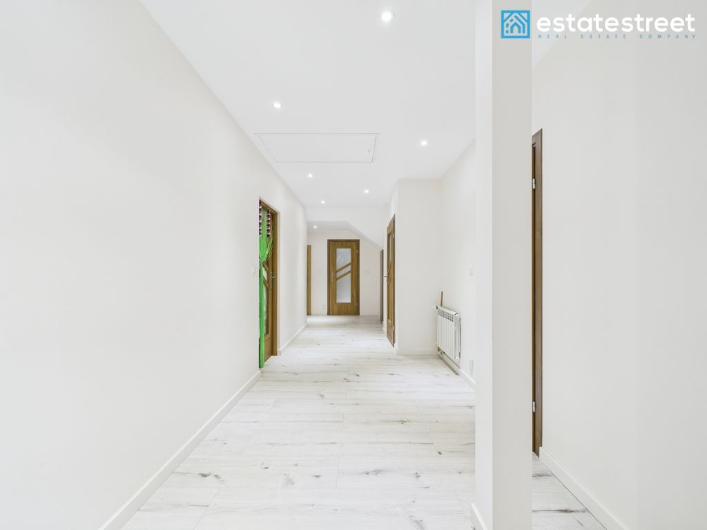 dom wolnostojący, 5 pokoi Leszczawa Dolna. Zdjęcie 12