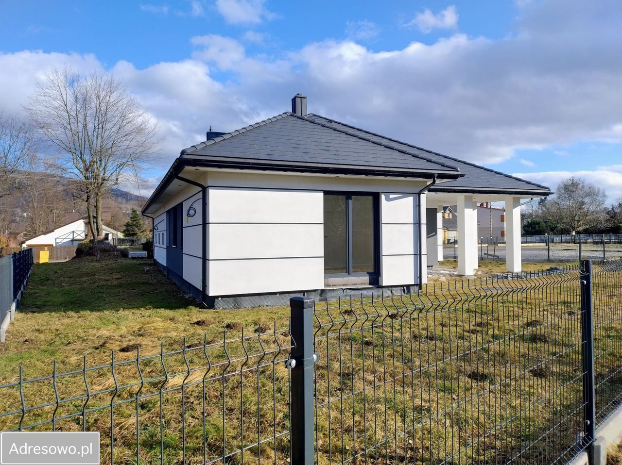 dom wolnostojący, 3 pokoje Wilkowice. Zdjęcie 2