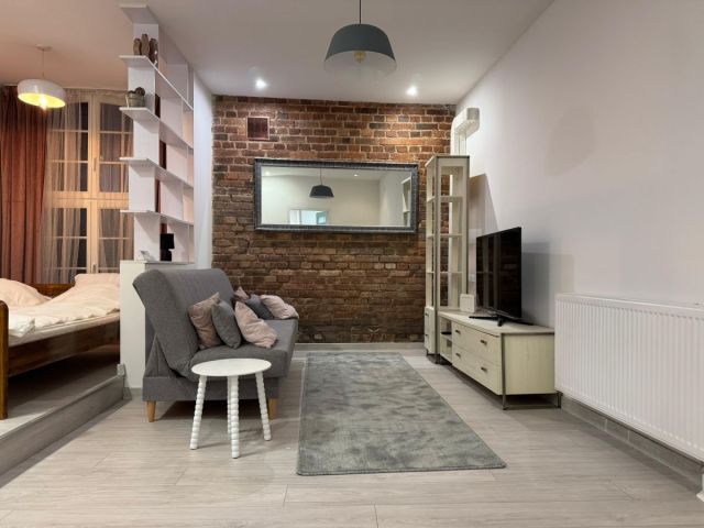 Mieszkanie 2-pokojowe Jelenia Góra, ul. Stefana Okrzei. Zdjęcie 1