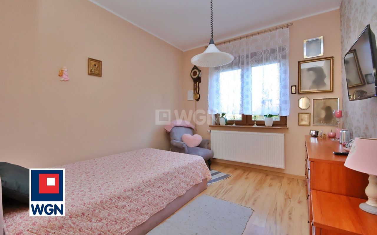 dom wolnostojący, 5 pokoi Wawrów, ul. Sadowa. Zdjęcie 12