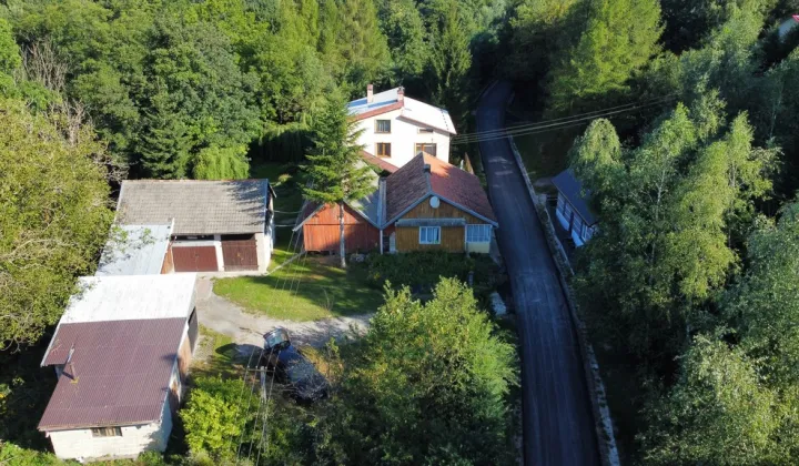 dom wolnostojący, 5 pokoi Husów