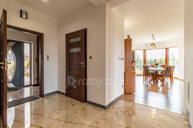 dom wolnostojący, 4 pokoje Strzepcz. Zdjęcie 7