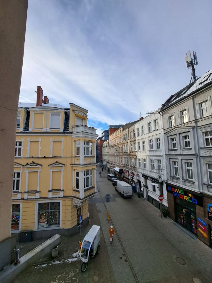 Biuro Poznań Centrum, ul. Półwiejska. Zdjęcie 12