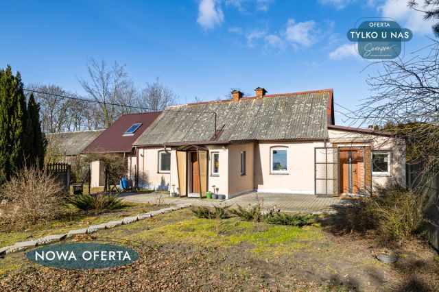 dom wolnostojący, 2 pokoje Morawki. Zdjęcie 1