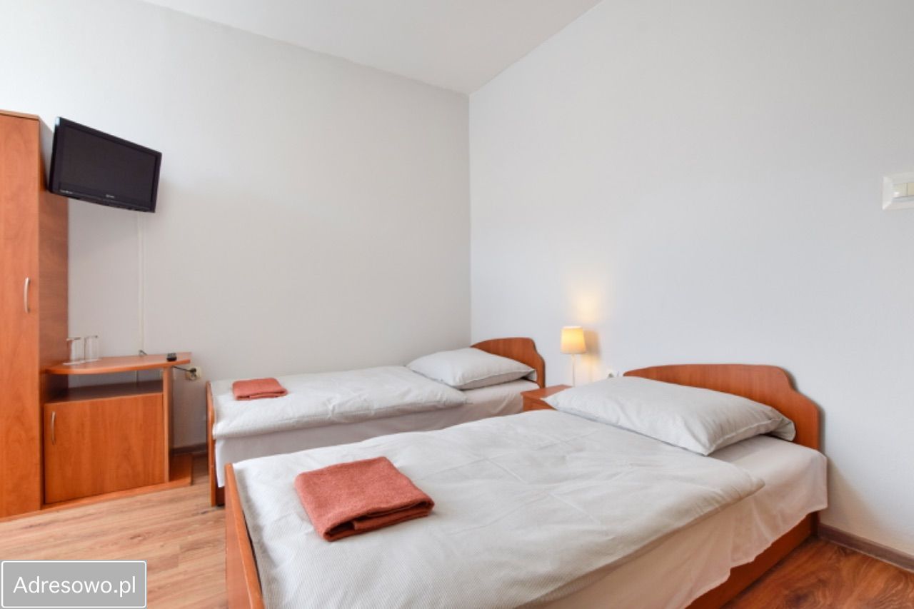 Hotel/pensjonat Kostomłoty, ul. Rynek. Zdjęcie 3