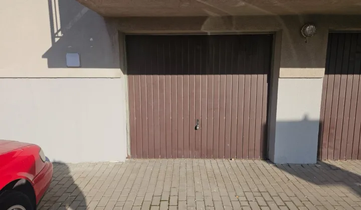 Garaż/miejsce parkingowe Brwinów, ul. Sochaczewska