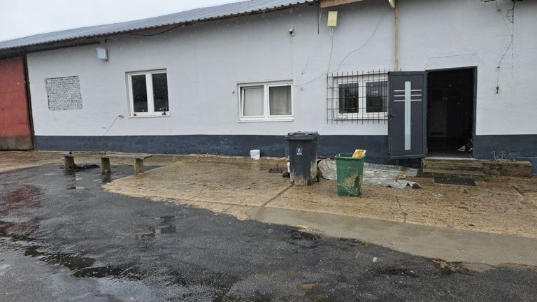 Hala/magazyn Ciesław. Zdjęcie 8