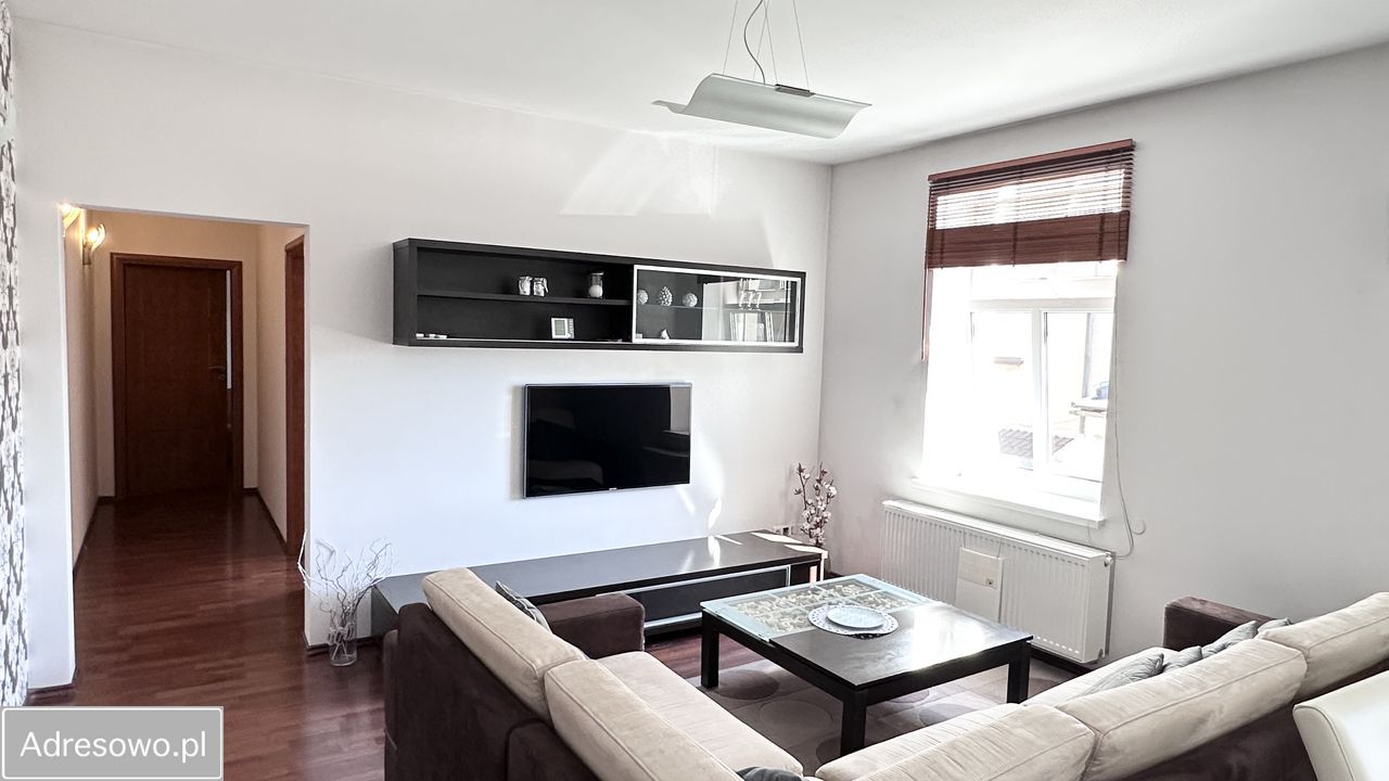 Mieszkanie 3-pokojowe Niemodlin, ul. Rynek. Zdjęcie 13