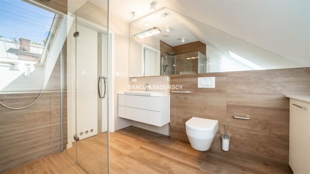 Mieszkanie 4-pokojowe Brzyczyna. Zdjęcie 7