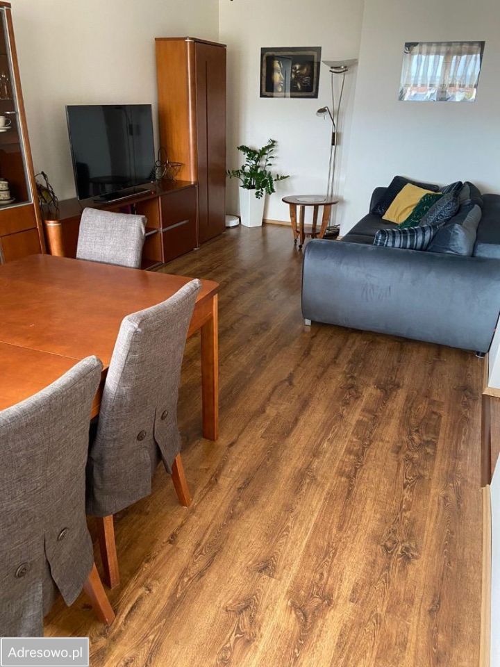 Mieszkanie 3-pokojowe Płock, ul. Królewiecka. Zdjęcie 3