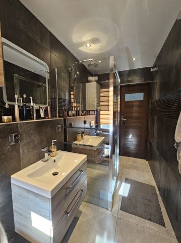 Mieszkanie 3-pokojowe Krupski Młyn, ul. Grzegorzewskiej. Zdjęcie 2