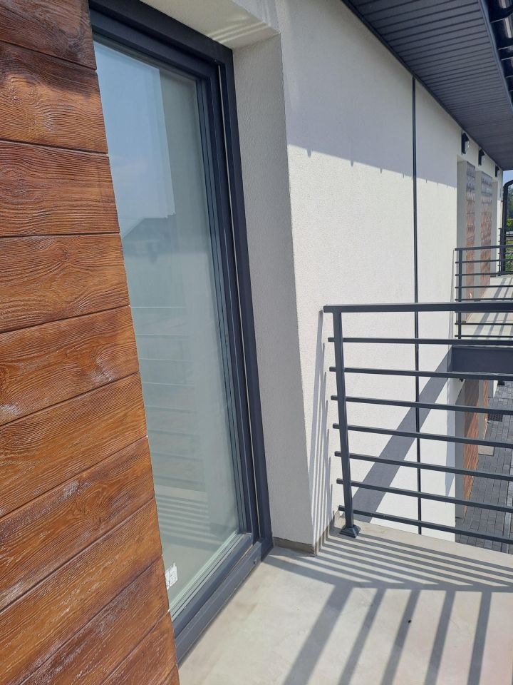 Mieszkanie 3-pokojowe Ładna. Zdjęcie 8