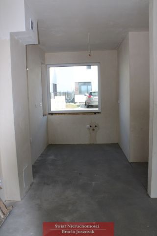 bliźniak, 4 pokoje Kryniczno. Zdjęcie 6