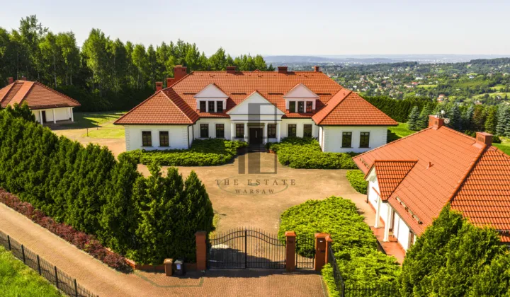 dom wolnostojący, 10 pokoi Ochojno, ul. Lwowska