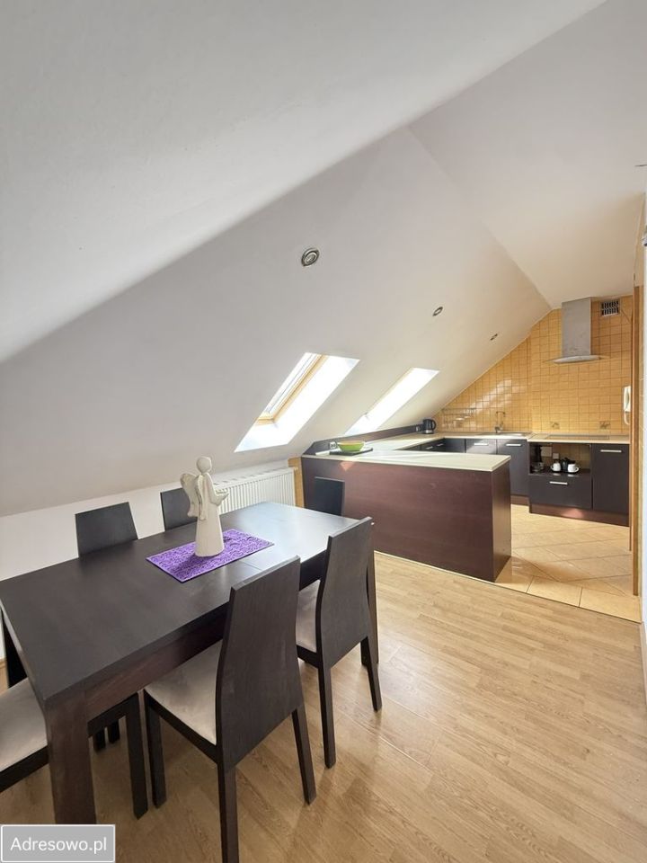 dom wolnostojący, 7 pokoi Golasowice, ul. Marii Dąbrowskiej. Zdjęcie 2