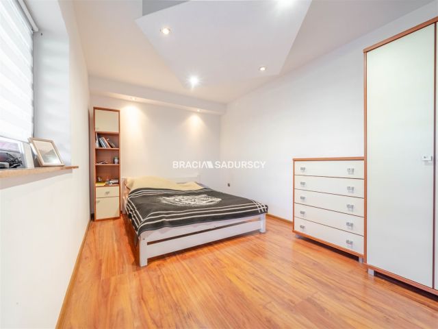 bliźniak, 6 pokoi Pawlikowice. Zdjęcie 13