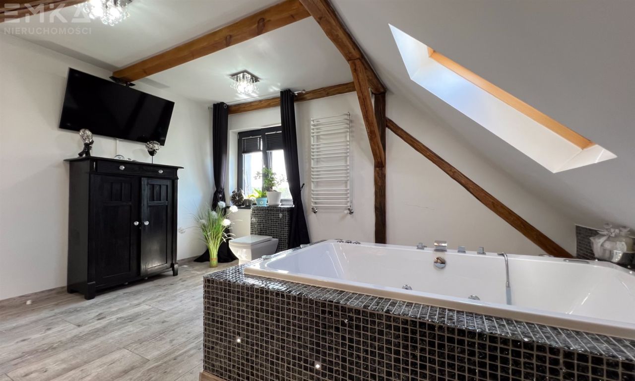 dom wolnostojący, 6 pokoi Stary Jasiniec. Zdjęcie 30