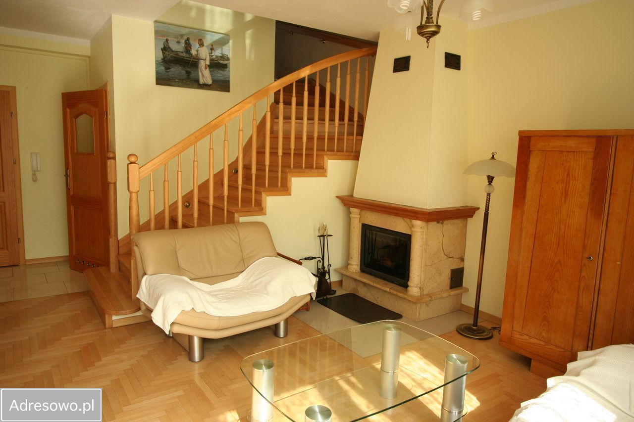 dom szeregowy, 4 pokoje Julianów, ul. Urbanistów. Zdjęcie 2